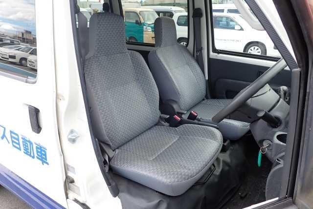 DAIHATSU HIJET VAN 2010