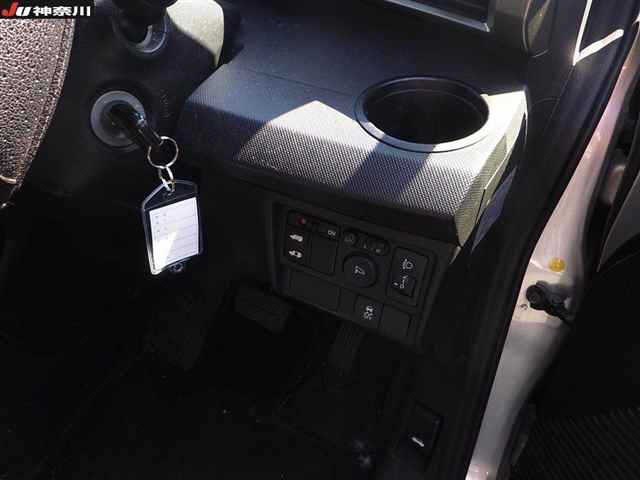 HONDA FREED SPIKE 2013