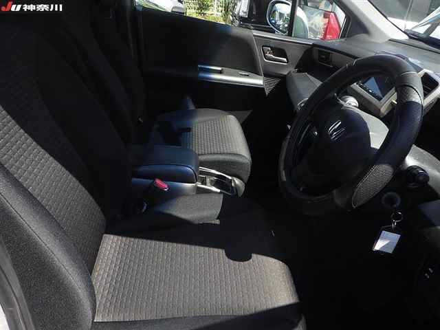 HONDA FREED SPIKE 2013