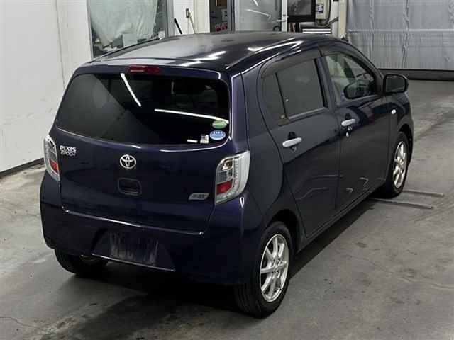 TOYOTA PIXIS EPOCH 2013
