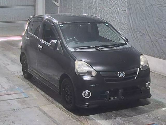 DAIHATSU MIRA E S 2011