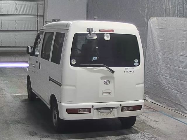 DAIHATSU HIJET VAN 2011