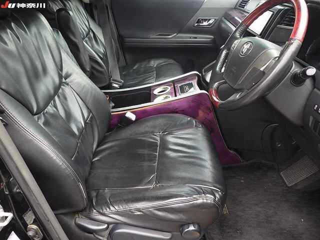TOYOTA ALPHARD 2009