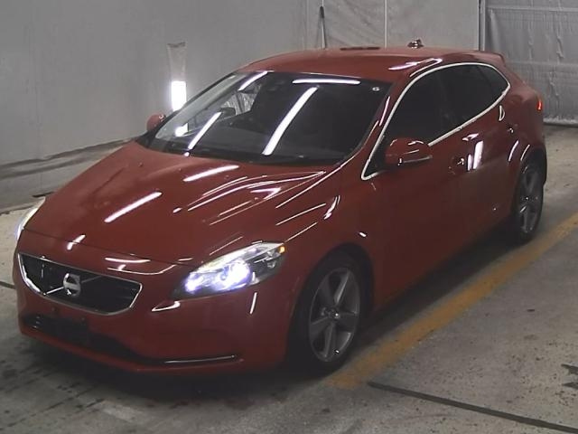 VOLVO V40 2013