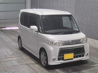 DAIHATSU TANTO 2010