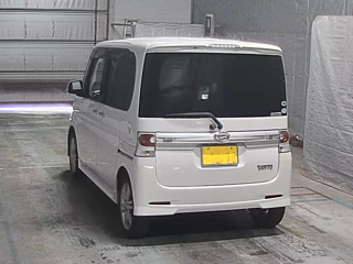 DAIHATSU TANTO 2010