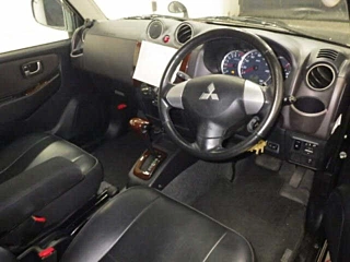 MITSUBISHI PAJERO MINI 2011