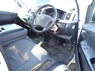 TOYOTA HIACE VAN 2011