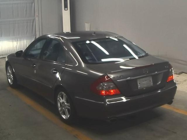 MERCEDES BENZ E CLASS 2009