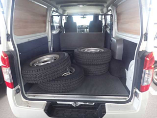 NISSAN CARAVAN VAN 2016