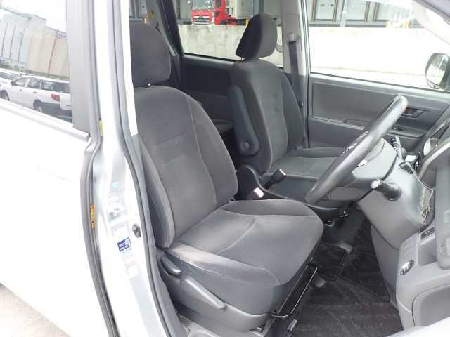 TOYOTA NOAH 2009