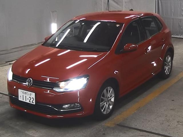 VOLKSWAGEN POLO 2015