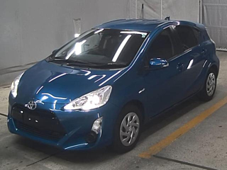 TOYOTA AQUA 2015