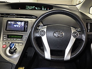 TOYOTA PRIUS 2013
