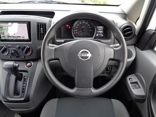 NISSAN NV200 2022