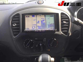NISSAN JUKE 2011