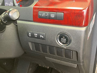 TOYOTA ALPHARD 2008
