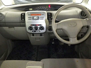 DAIHATSU TANTO 2011