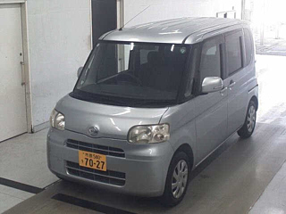 DAIHATSU TANTO 2011