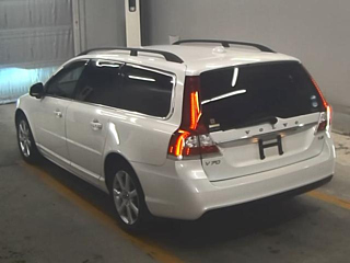 VOLVO V70 2016