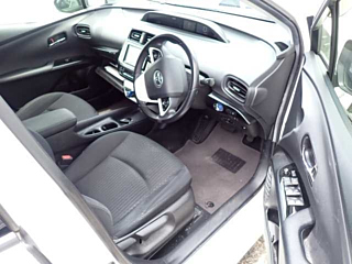 TOYOTA PRIUS 2018
