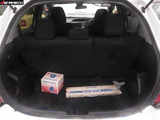 TOYOTA VITZ 2016