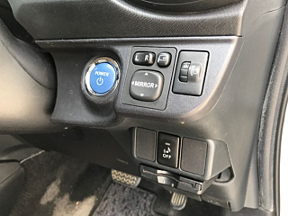 TOYOTA AQUA 2012