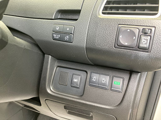 NISSAN SERENA 2015