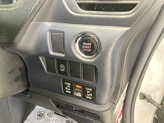 TOYOTA NOAH 2014