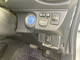 TOYOTA AQUA 2013