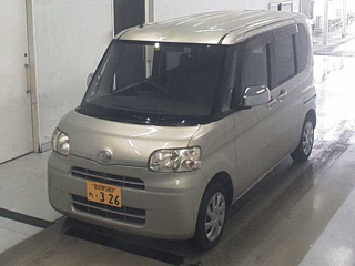 DAIHATSU TANTO 2010