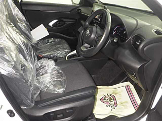 TOYOTA YARIS CROSS 2023