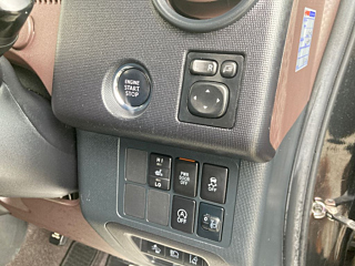 TOYOTA PORTE 2017