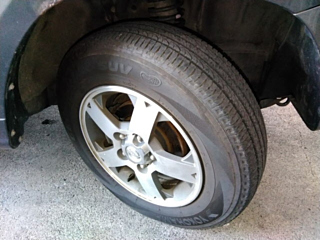 NISSAN KIX 2010