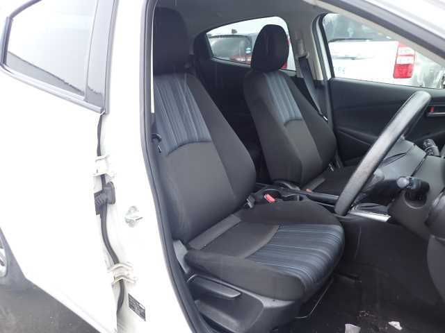 MAZDA DEMIO 2016