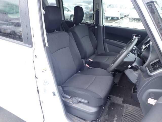 MITSUBISHI DELICA D2 2014