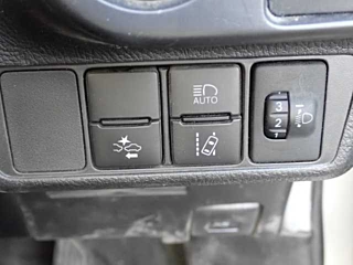 TOYOTA COROLLA FIELDER 2019