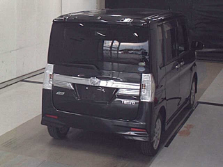 DAIHATSU TANTO 2015