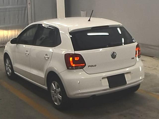 VOLKSWAGEN POLO 2010