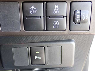 TOYOTA ROOMY 2022