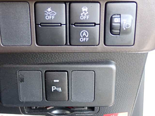 TOYOTA ROOMY 2022