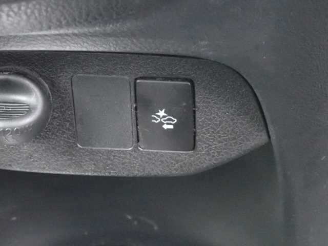 TOYOTA VITZ 2018