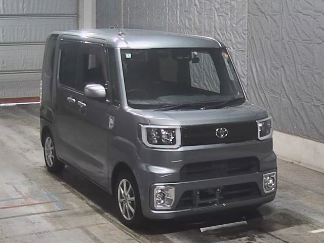 TOYOTA PIXIS MEGA 2020