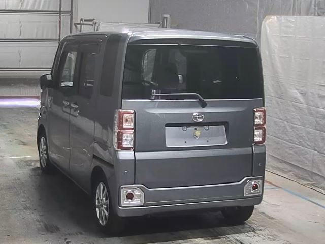 TOYOTA PIXIS MEGA 2020