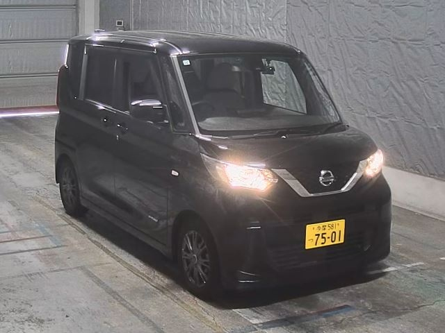 NISSAN ROOX 2021