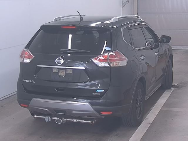 NISSAN X-TRAIL 2015