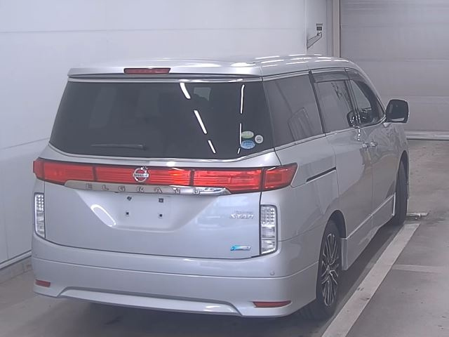 NISSAN ELGRAND 2011