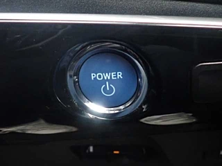 TOYOTA PRIUS 2018