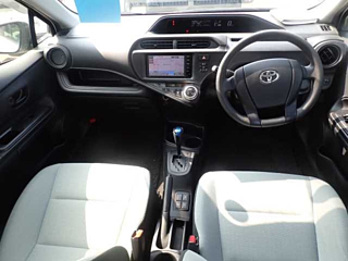 TOYOTA AQUA 2015