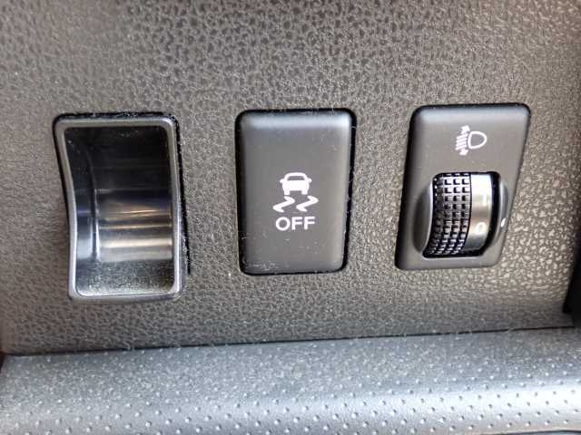 NISSAN WINGROAD 2015